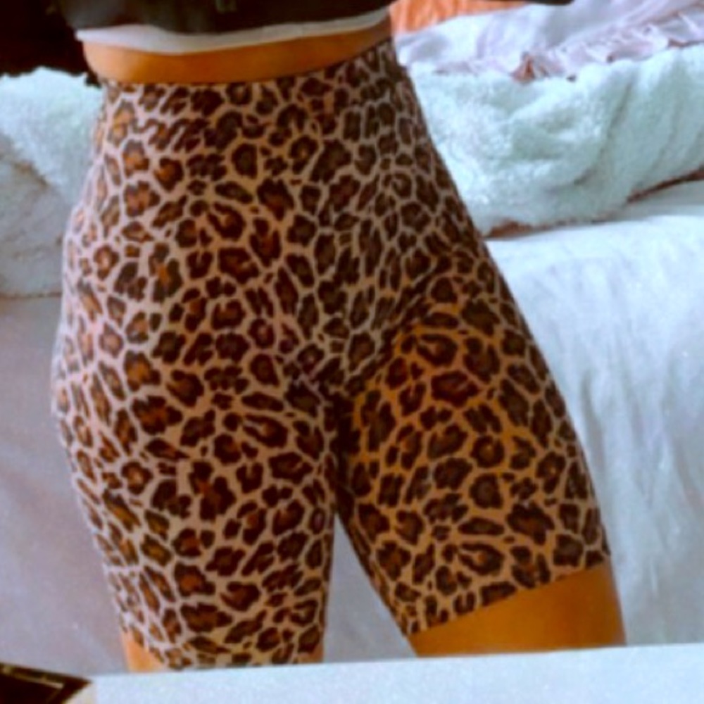 American Eagle high waisted leopard biker shorts